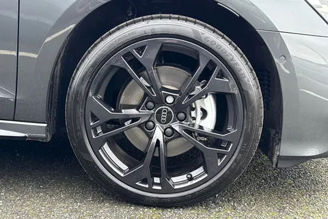 LT75ZWX Audi A3 Black Edition 40 TFSI e  204 PS S tronic Thumbnail #12