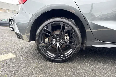 LT75ZWX Audi A3 Black Edition 40 TFSI e  204 PS S tronic Thumbnail #14