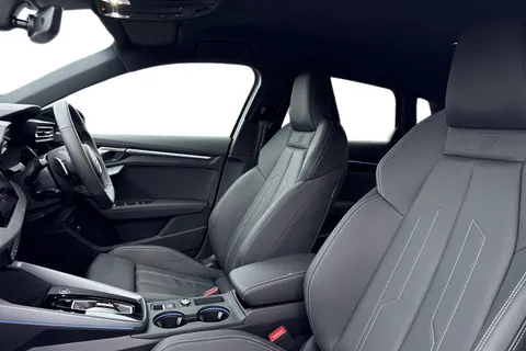 LT75ZWX Audi A3 Black Edition 40 TFSI e  204 PS S tronic Thumbnail #17