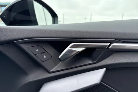 LT75ZWX Audi A3 Black Edition 40 TFSI e  204 PS S tronic Thumbnail #22