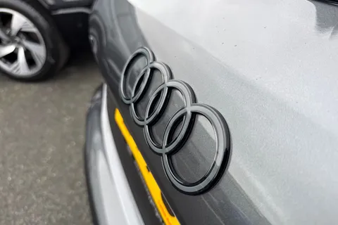 LT75ZWX Audi A3 Black Edition 40 TFSI e  204 PS S tronic Thumbnail #26