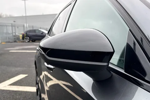 LT75ZWX Audi A3 Black Edition 40 TFSI e  204 PS S tronic Thumbnail #32