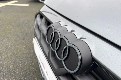 LT75ZWX Audi A3 Black Edition 40 TFSI e  204 PS S tronic Thumbnail #35