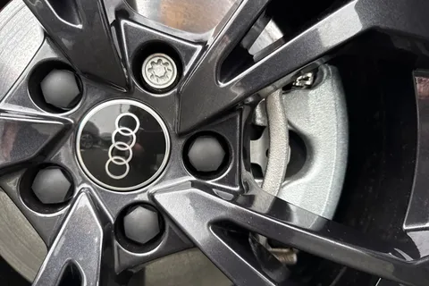 LT75ZWX Audi A3 Black Edition 40 TFSI e  204 PS S tronic Thumbnail #36