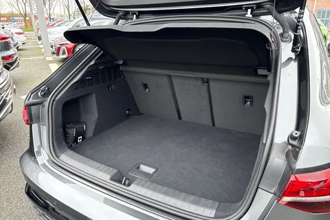 LT75ZWX Audi A3 Black Edition 40 TFSI e  204 PS S tronic Thumbnail #37