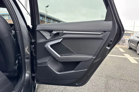 LT75ZWX Audi A3 Black Edition 40 TFSI e  204 PS S tronic Thumbnail #44