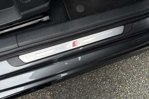 LT75ZWX Audi A3 Black Edition 40 TFSI e  204 PS S tronic Thumbnail #48