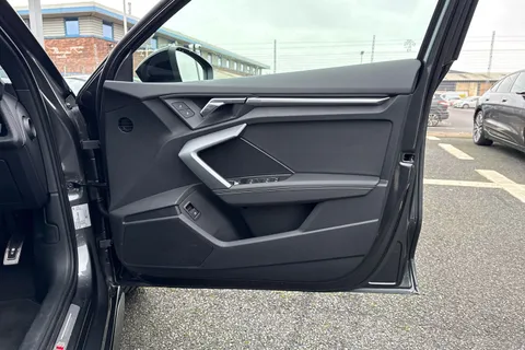 LT75ZWX Audi A3 Black Edition 40 TFSI e  204 PS S tronic Thumbnail #49