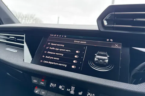 LT75ZWX Audi A3 Black Edition 40 TFSI e  204 PS S tronic Thumbnail #61