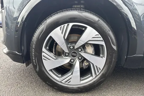 RF74ETL Audi Q6 E-Tron Q6 SUV S line e-tron performance 225,00 kW Thumbnail #12