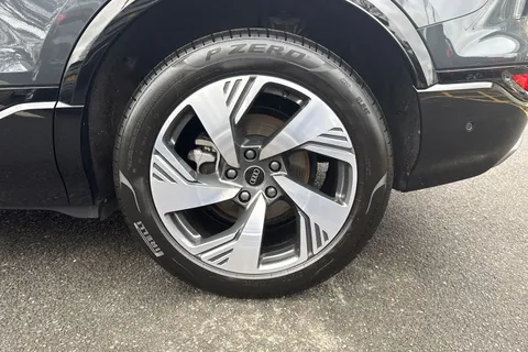 RF74ETL Audi Q6 E-Tron Q6 SUV S line e-tron performance 225,00 kW Thumbnail #13