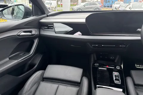 RF74ETL Audi Q6 E-Tron Q6 SUV S line e-tron performance 225,00 kW Thumbnail #21