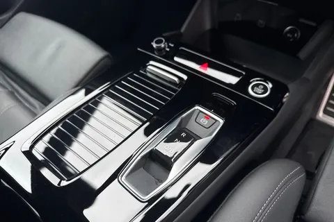 RF74ETL Audi Q6 E-Tron Q6 SUV S line e-tron performance 225,00 kW Thumbnail #24