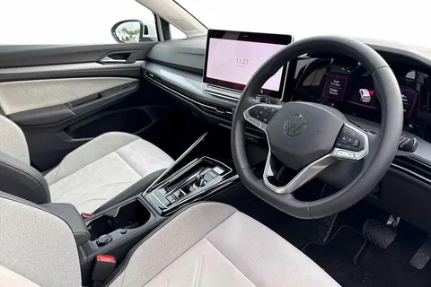 KP25HFW Volkswagen Golf 1.5 TSI 204 Style eHybrid 5dr DSG Thumbnail #7