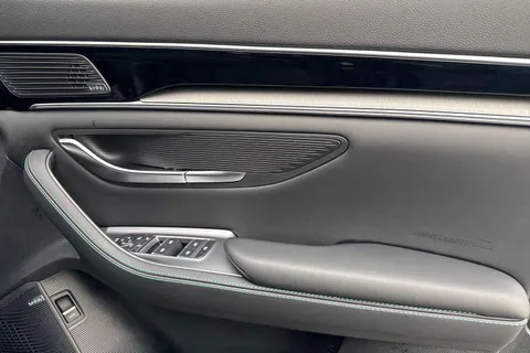 LC25KDV BYD Seal U 1.5 DM-i 26.6kWh Comfort CVT Auto Euro 6 (s/s) 5dr Thumbnail #19