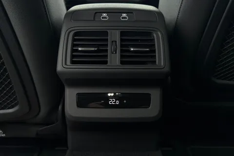  Audi Q5 2.0 TFSI S line S Tronic quattro Euro 6 (s/s) 5dr Thumbnail #33