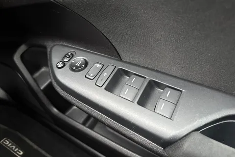 OW17WFV Honda Civic 1.0 VTEC Turbo SR 5dr Thumbnail #42