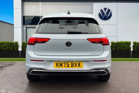 KM75BVA Volkswagen Golf 1.5 TSI 204 Style eHybrid 5dr DSG Thumbnail #5