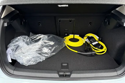 KM75BVA Volkswagen Golf 1.5 TSI 204 Style eHybrid 5dr DSG Thumbnail #7