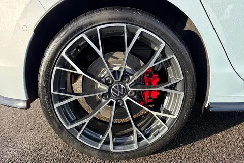 CY75AYA Volkswagen Golf 2.0 TSI 300 GTI Clubsport 5dr DSG ⭐Leather, Sunroof, DCC, Performance packa Thumbnail #13