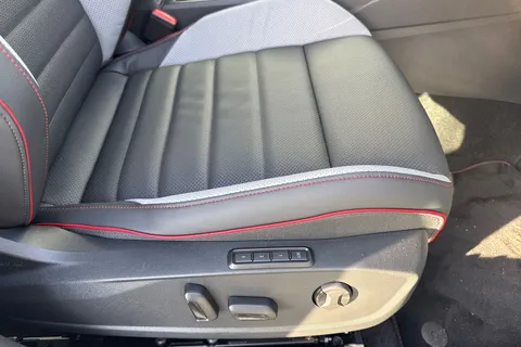 CY75AYA Volkswagen Golf 2.0 TSI 300 GTI Clubsport 5dr DSG ⭐Leather, Sunroof, DCC, Performance packa Thumbnail #38