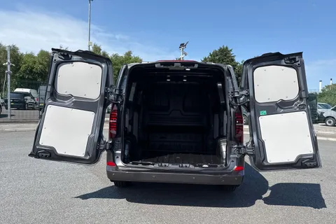 DF25GHD Volkswagen Transporter 2.0 TDI 110 Commerce Pro Van Thumbnail #6