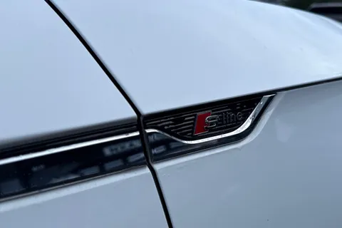 PY19XYV Audi A5 2.0 TFSI 35 S line Sportback S Tronic Euro 6 (s/s) 5dr Thumbnail #28