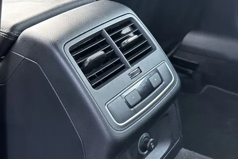 PY19XYV Audi A5 2.0 TFSI 35 S line Sportback S Tronic Euro 6 (s/s) 5dr Thumbnail #37