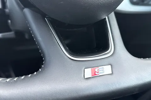 PY19XYV Audi A5 2.0 TFSI 35 S line Sportback S Tronic Euro 6 (s/s) 5dr Thumbnail #39