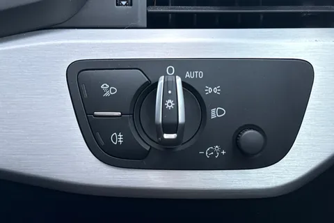 PY19XYV Audi A5 2.0 TFSI 35 S line Sportback S Tronic Euro 6 (s/s) 5dr Thumbnail #41