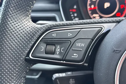 PY19XYV Audi A5 2.0 TFSI 35 S line Sportback S Tronic Euro 6 (s/s) 5dr Thumbnail #44