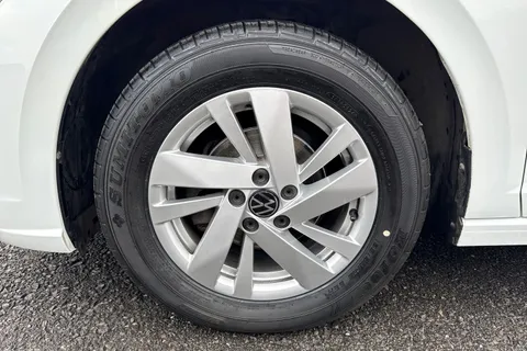 PK22DVW Volkswagen Polo 1.0 TSI Life Euro 6 (s/s) 5dr Thumbnail #11