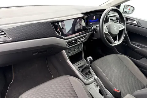 PK22DVW Volkswagen Polo 1.0 TSI Life Euro 6 (s/s) 5dr Thumbnail #16