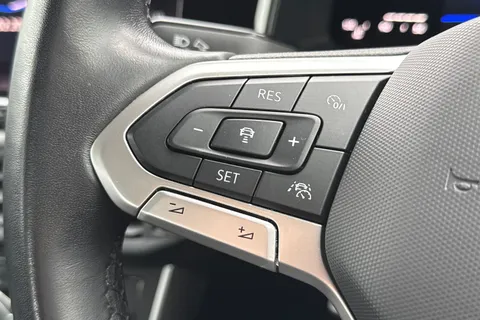 PK22DVW Volkswagen Polo 1.0 TSI Life Euro 6 (s/s) 5dr Thumbnail #38