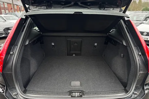 YS72GUX Volvo Xc40 1.5h T4 Recharge 10.7kWh Core Auto Euro 6 (s/s) 5dr Thumbnail #11