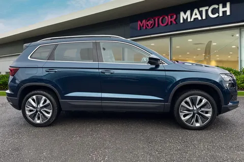 DF72JSZ Škoda Karoq 1.5 TSI ACT SE L DSG Euro 6 (s/s) 5dr Thumbnail #4