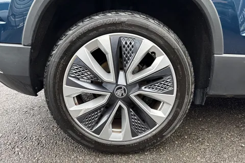 DF72JSZ Škoda Karoq 1.5 TSI ACT SE L DSG Euro 6 (s/s) 5dr Thumbnail #10