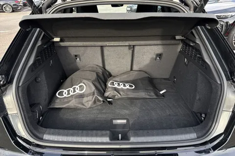 PK25SXP Audi A3 Black Edition 40 TFSI e  204 PS S tronic Thumbnail #10