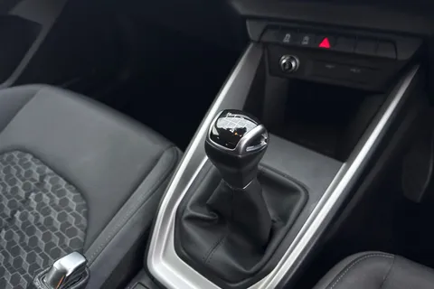 BL22DXG Audi A1 Sport 25 TFSI  95 PS 5-speed Thumbnail #24