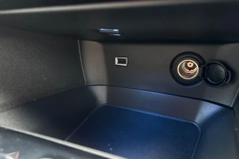 FV73LTF PEUGEOT 5008 1.5 BlueHDi Allure Premium + SUV 5dr Diesel EAT Euro 6 (s/s) (130 ps) Thumbnail #49