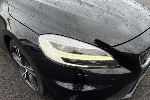 DL17BSO Volvo V40 2.0 D2 R-Design Pro Euro 6 (s/s) 5dr Thumbnail #9