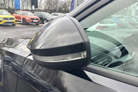 MP23JHL Volkswagen T-Roc 1.0 TSI Style 5dr **BLACK DESIGN PACK, REAR CAM** Thumbnail #27