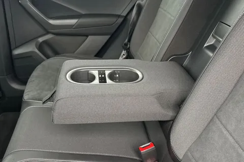 MP23JHL Volkswagen T-Roc 1.0 TSI Style 5dr **BLACK DESIGN PACK, REAR CAM** Thumbnail #28