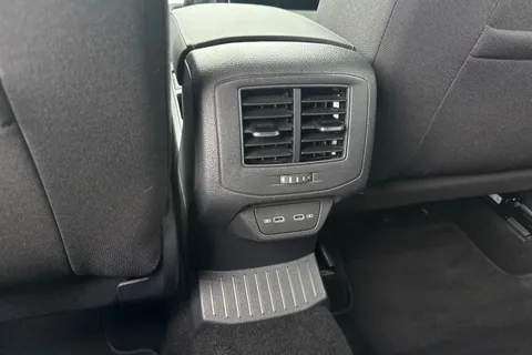 MP23JHL Volkswagen T-Roc 1.0 TSI Style 5dr **BLACK DESIGN PACK, REAR CAM** Thumbnail #29