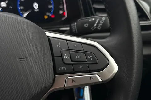 MP23JHL Volkswagen T-Roc 1.0 TSI Style 5dr **BLACK DESIGN PACK, REAR CAM** Thumbnail #32