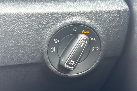 MP23JHL Volkswagen T-Roc 1.0 TSI Style 5dr **BLACK DESIGN PACK, REAR CAM** Thumbnail #33