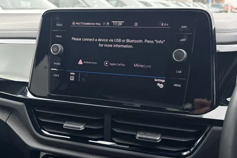 MP23JHL Volkswagen T-Roc 1.0 TSI Style 5dr **BLACK DESIGN PACK, REAR CAM** Thumbnail #37