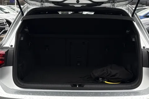 VA21KYG Volkswagen Golf 1.4 TSI GTE 5dr DSG Thumbnail #8