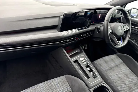 VA21KYG Volkswagen Golf 1.4 TSI GTE 5dr DSG Thumbnail #16