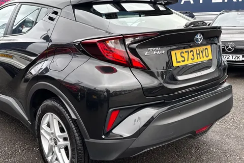 LS73HYO Toyota C-Hr 1.8 VVT-h Icon CVT Euro 6 (s/s) 5dr Thumbnail #9